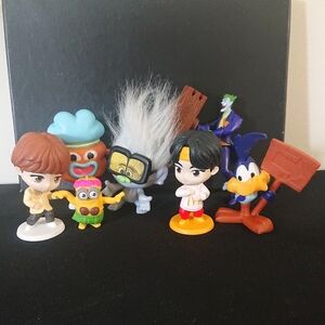 McDonald's Toys Lot - Batman, Minions, World Gumball, BTS, Looney Tunes, Trollz